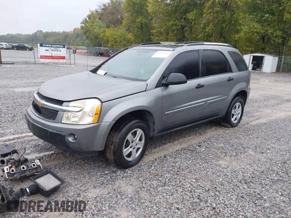 ✅ 2005 Chevrolet Equinox LS • VIN: 2CNDL23F956088335 • Lot: 43530406. Wystawiony na IAAI z przebiegiem 210 392 mil. Bezpłatny archiwum sprzedaży aukcyjnych z USA i szczegółowy raport historii pojazdu na DreamBid. Zdjęcie 2.