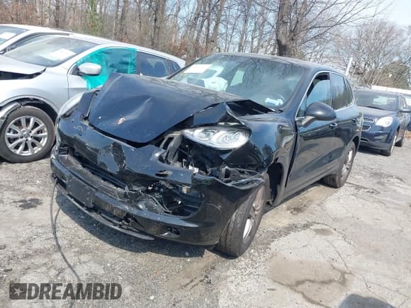 ✅ 2014 Porsche Cayenne • VIN: WP1AA2A20ELA96701 • Lot: 38965353. Listed on IAAI with Not provided. Free auction sales archive from the USA and detailed vehicle history report at DreamBid. Image 2.