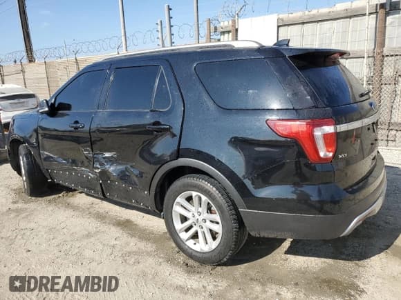 ✅ 2017 Ford Explorer XLT • VIN: 1FM5K7DH1HGC66084 • Lot: 65940625. Listed on Copart with 100,358 mi. Free auction sales archive from the USA and detailed vehicle history report at DreamBid. Image 2.