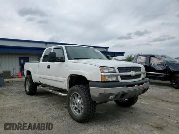 ✅ 2004 Chevrolet Silverado 1500 Z71 • VIN: 1GCEK19T94E179876 • Лот: 82718245. Опубликован ранее на Copart с пробегом 249 796 миль. Бесплатный доступ к архиву аукционных продаж из США и подробный отчёт об истории автомобиля на DreamBid. Изображение 13.