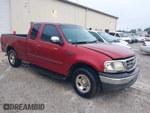 ✅ 2000 Ford F-150 XL • VIN: 1FTZX1722YNB37228 • Lot: 42241027. Listed on IAAI with Not provided. Free auction sales archive from the USA and detailed vehicle history report at DreamBid. Image 1.
