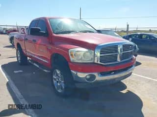 2007 Dodge 1500 SLT с VIN 1D7HU18257S252432, выставлен на аукционе IAAI как лот 43320784 с пробегом 228 893 миль миль и . История ставок и продаж доступна на DreamBid. Изображение 1.