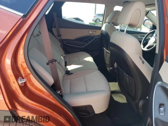 ✅ 2017 Hyundai Santa Fe 2.4L • VIN: 5XYZT3LB9HG456324 • Лот: 63832453. Опубликован ранее на Copart с пробегом Не указан. Бесплатный доступ к архиву аукционных продаж из США и подробный отчёт об истории автомобиля на DreamBid. Изображение 11.