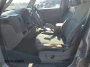 ✅ 2007 Jeep Commander Sport • VIN: 1J8HG48P27C702264 • Lot: 69520055. Listed on Copart with 226,330 mi. Free auction sales archive from the USA and detailed vehicle history report at DreamBid. Image 7.