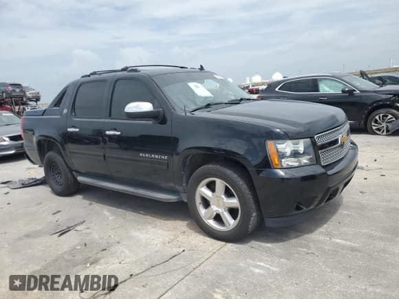 ✅ 2013 Chevrolet Avalanche LS • VIN: 3GNMCEE03DG335700 • Lot: 59901435. Listed on Copart with 185,250 mi. Free auction sales archive from the USA and detailed vehicle history report at DreamBid. Image 4.