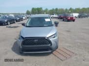 ✅ 2022 Toyota Corolla Cross L • VIN: 7MUAAAAG7NV009940 • Лот: 42117351. Опубликован ранее на IAAI с пробегом 23 290 миль. Бесплатный доступ к архиву аукционных продаж из США и подробный отчёт об истории автомобиля на DreamBid. Изображение 12.