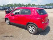 ✅ 2020 Chevrolet Trax LS • VIN: KL7CJKSB6LB345124 • Lot: 42662010. Wystawiony na IAAI z przebiegiem 89 578 mil. Bezpłatny archiwum sprzedaży aukcyjnych z USA i szczegółowy raport historii pojazdu na DreamBid. Zdjęcie 3.