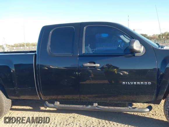 ✅ 2009 Chevrolet Silverado 1500 LT • VIN: 1GCEK29J99Z297589 • Lot: 43679971. Wystawiony na IAAI z przebiegiem 208 481 mil. Bezpłatny archiwum sprzedaży aukcyjnych z USA i szczegółowy raport historii pojazdu na DreamBid. Zdjęcie 13.