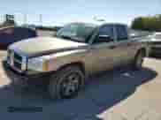 2005 Dodge Dakota SLT with VIN 1D7HW48N15S260885, listed as a Copart auction lot 71652084 with 189,214 mi miles and Salvage title. Bid and sale history available at DreamBid. Image 1.