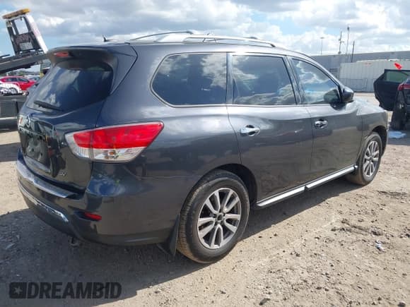 ✅ 2014 Nissan Pathfinder SL • VIN: 5N1AR2MN3EC708904 • Lot: 43672870. Listed on IAAI with 212,105 mi. Free auction sales archive from the USA and detailed vehicle history report at DreamBid. Image 4.