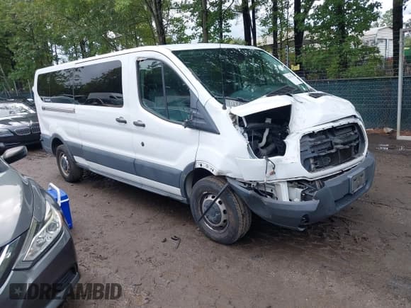 ✅ 2016 Ford Transit XL • VIN: 1FBZX2YM2GKA55560 • Lot: 43736430. Wystawiony na IAAI z przebiegiem 166 361 mil. Bezpłatny archiwum sprzedaży aukcyjnych z USA i szczegółowy raport historii pojazdu na DreamBid. Zdjęcie 1.