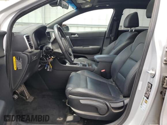 ✅ 2020 Kia Sportage S • VIN: KNDP6CAC8L7651346 • Lot: 62000865. Wystawiony na Copart z przebiegiem 43 324 mil. Bezpłatny archiwum sprzedaży aukcyjnych z USA i szczegółowy raport historii pojazdu na DreamBid. Zdjęcie 7.