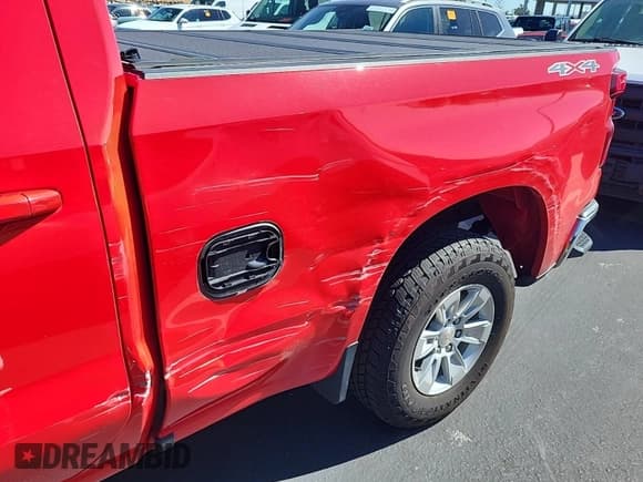 ✅ 2024 Chevrolet Silverado 1500 LT • VIN: 1GCRDDEK1RZ155405 • Lot: 43705319. Wystawiony na IAAI z przebiegiem 50 431 mil. Bezpłatny archiwum sprzedaży aukcyjnych z USA i szczegółowy raport historii pojazdu na DreamBid. Zdjęcie 10.