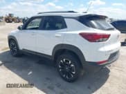 ✅ 2023 Chevrolet TrailBlazer LT • VIN: KL79MPSL4PB134212 • Лот: 43277516. Опубликован ранее на IAAI с пробегом 34 454 миль. Бесплатный доступ к архиву аукционных продаж из США и подробный отчёт об истории автомобиля на DreamBid. Изображение 3.