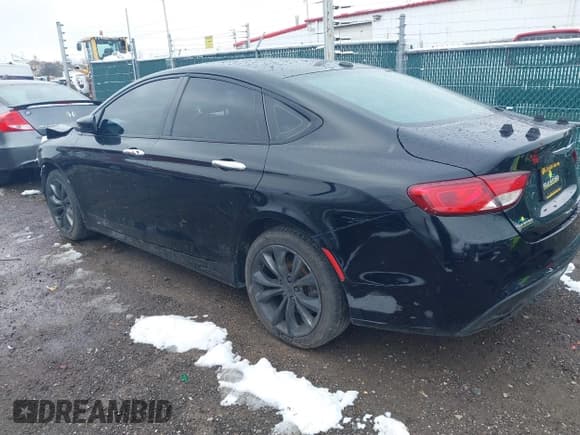 ✅ 2015 Chrysler 200 S • VIN: 1C3CCCBB5FN675816 • Lot: 43571826. Listed on IAAI with 215,694 mi. Free auction sales archive from the USA and detailed vehicle history report at DreamBid. Image 3.
