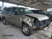 ✅ 2001 Chevrolet Blazer LT • VIN: 1GNDT13W31K257522 • Lot: 63153635. Wystawiony na Copart z przebiegiem 194 097 mil. Bezpłatny archiwum sprzedaży aukcyjnych z USA i szczegółowy raport historii pojazdu na DreamBid. Zdjęcie 4.