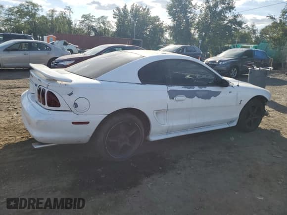 ✅ 1997 Ford Mustang Cobra • VIN: 1FALP47V4VF144694 • Lot: 84984915. Wystawiony na Copart z przebiegiem 75 124 mil. Bezpłatny archiwum sprzedaży aukcyjnych z USA i szczegółowy raport historii pojazdu na DreamBid. Zdjęcie 3.