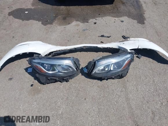 ✅ 2019 Mercedes-Benz GLC 300 • VIN: WDC0G4JB3KF571625 • Lot: 43314713. Wystawiony na IAAI z przebiegiem 163 725 mil. Bezpłatny archiwum sprzedaży aukcyjnych z USA i szczegółowy raport historii pojazdu na DreamBid. Zdjęcie 12.