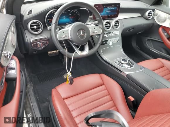 ✅ 2023 Mercedes-Benz C 300 • VIN: W1KWJ8DB7PG117132 • Lot: 71801424. Wystawiony na Copart z przebiegiem 8 867 mil. Bezpłatny archiwum sprzedaży aukcyjnych z USA i szczegółowy raport historii pojazdu na DreamBid. Zdjęcie 8.