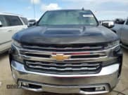✅ 2019 Chevrolet Silverado 1500 LTZ • VIN: 1GCPWEED5KZ134099 • Lot: 75094584. Wystawiony na Copart z przebiegiem 79 318 mil. Bezpłatny archiwum sprzedaży aukcyjnych z USA i szczegółowy raport historii pojazdu na DreamBid. Zdjęcie 5.