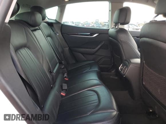 ✅ 2017 Maserati Levante • VIN: ZN661XUAXHX250088 • Лот: 40583294. Опубликован ранее на Copart с пробегом 26 317 миль. Бесплатный доступ к архиву аукционных продаж из США и подробный отчёт об истории автомобиля на DreamBid. Изображение 10.