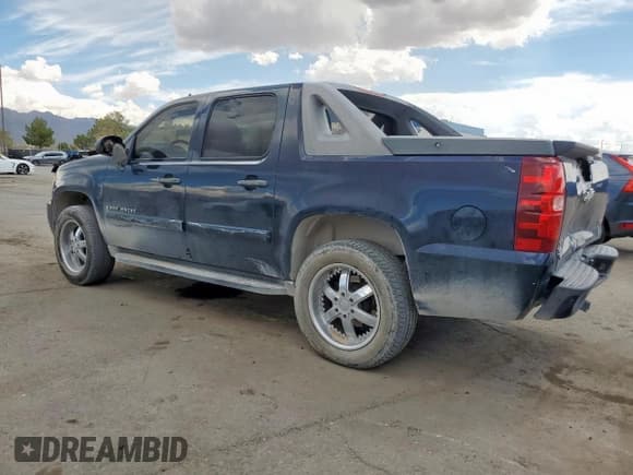 ✅ 2007 Chevrolet Avalanche 1LT • VIN: 3GNFK12387G320956 • Lot: 80685685. Listed on Copart with 204,173 mi. Free auction sales archive from the USA and detailed vehicle history report at DreamBid. Image 2.