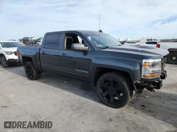 ✅ 2018 Chevrolet Silverado 1500 LT • VIN: 3GCPCREC4JG103383 • Lot: 93259325. Wystawiony na Copart z przebiegiem 182 821 mil. Bezpłatny archiwum sprzedaży aukcyjnych z USA i szczegółowy raport historii pojazdu na DreamBid. Zdjęcie 4.