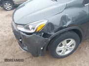 ✅ 2020 Chevrolet Trax LT • VIN: 3GNCJPSB9LL198531 • Lot: 43251338. Wystawiony na IAAI z przebiegiem 23 732 mil. Bezpłatny archiwum sprzedaży aukcyjnych z USA i szczegółowy raport historii pojazdu na DreamBid. Zdjęcie 6.