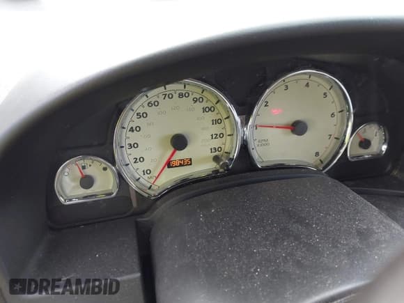 ✅ 2006 Saturn VUE • VIN: 5GZCZ63486S827289 • Lot: 41641268. Wystawiony na IAAI z przebiegiem Nie podano. Bezpłatny archiwum sprzedaży aukcyjnych z USA i szczegółowy raport historii pojazdu na DreamBid. Zdjęcie 7.