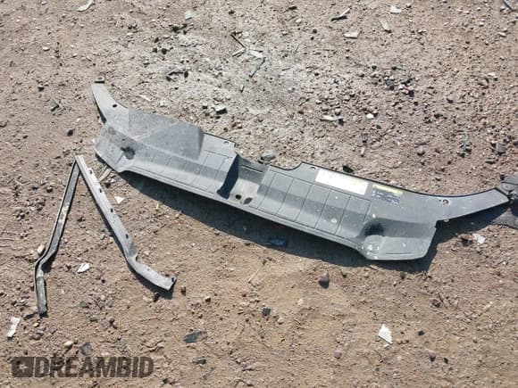 ✅ 2015 Audi Q5 Prestige • VIN: WA1WMAFP8FA055124 • Lot: 42490344. Wystawiony na IAAI z przebiegiem 107 297 mil. Bezpłatny archiwum sprzedaży aukcyjnych z USA i szczegółowy raport historii pojazdu na DreamBid. Zdjęcie 12.