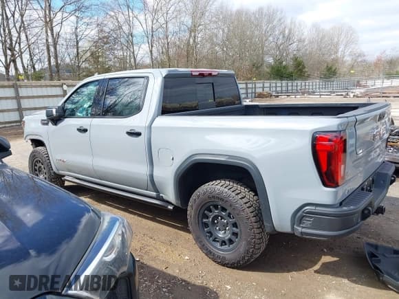 ✅ 2024 GMC Sierra 1500 AT4X • VIN: 3GTUUFEL9RG197738 • Лот: 41812558. Опубликован ранее на IAAI с пробегом 2 161 миль. Бесплатный доступ к архиву аукционных продаж из США и подробный отчёт об истории автомобиля на DreamBid. Изображение 14.