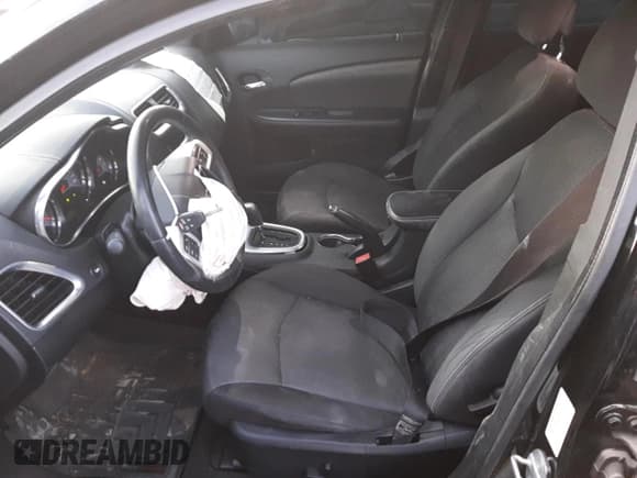 ✅ 2014 Dodge Avenger SXT • VIN: 1C3CDZCGXEN127917 • Lot: 85379804. Wystawiony na Copart z przebiegiem 150 069 mil. Bezpłatny archiwum sprzedaży aukcyjnych z USA i szczegółowy raport historii pojazdu na DreamBid. Zdjęcie 7.