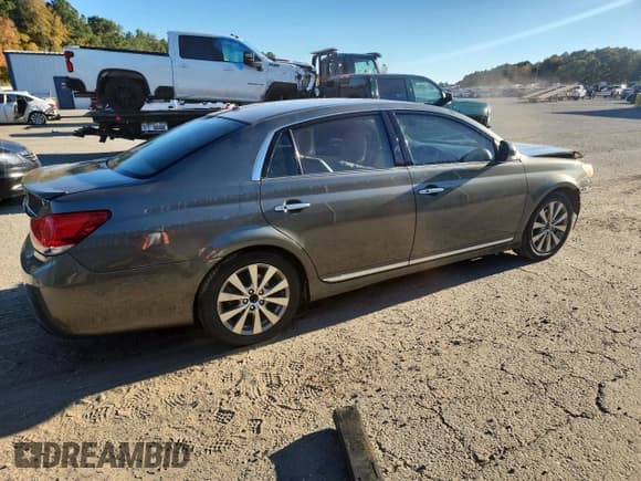 ✅ 2011 Toyota Avalon • VIN: 4T1BK3DB7BU406834 • Lot: 92078295. Wystawiony na Copart z przebiegiem 209 738 mil. Bezpłatny archiwum sprzedaży aukcyjnych z USA i szczegółowy raport historii pojazdu na DreamBid. Zdjęcie 3.