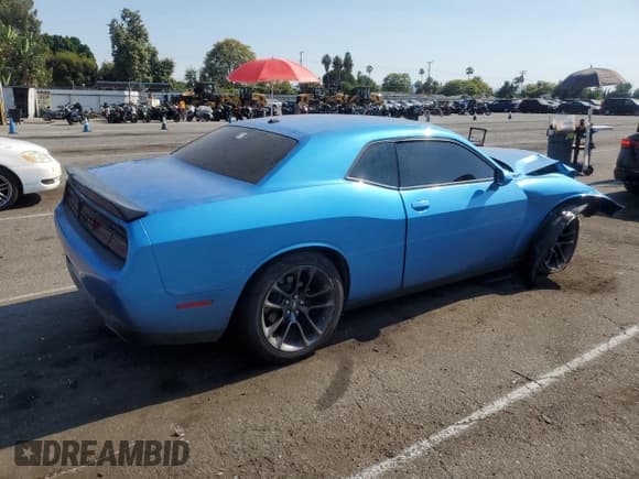 ✅ 2019 Dodge Challenger SXT • VIN: 2C3CDZAG9KH525630 • Lot: 62323744. Wystawiony na Copart z przebiegiem Nie podano. Bezpłatny archiwum sprzedaży aukcyjnych z USA i szczegółowy raport historii pojazdu na DreamBid. Zdjęcie 3.