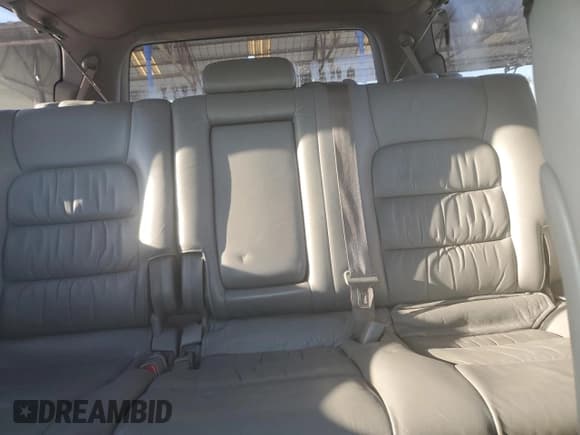 ✅ 2004 Lexus LX 470 • VIN: JTJHT00W143538044 • Lot: 69959325. Wystawiony na Copart z przebiegiem 200 046 mil. Bezpłatny archiwum sprzedaży aukcyjnych z USA i szczegółowy raport historii pojazdu na DreamBid. Zdjęcie 10.