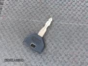 ✅ 2002 Dodge 2500 • VIN: 3B7KC23682M214357 • Lot: 43483582. Wystawiony na IAAI z przebiegiem 289 379 mil. Bezpłatny archiwum sprzedaży aukcyjnych z USA i szczegółowy raport historii pojazdu na DreamBid. Zdjęcie 11.