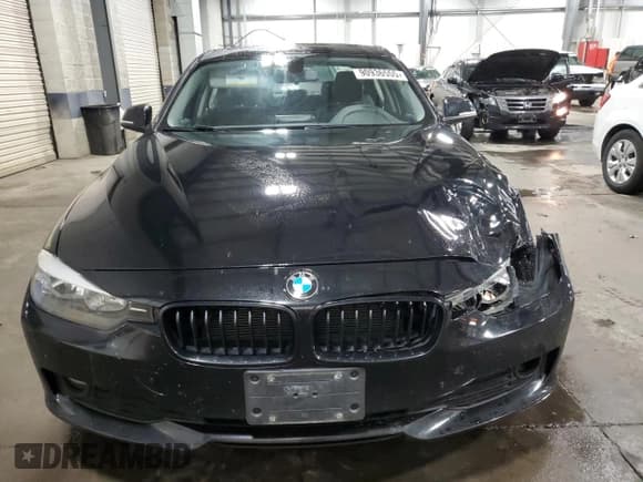 ✅ 2014 BMW 3 Series 320i xDrive • VIN: WBA3C3C56EK200287 • Lot: 90936555. Listed on Copart with 123,490 mi. Free auction sales archive from the USA and detailed vehicle history report at DreamBid. Image 5.