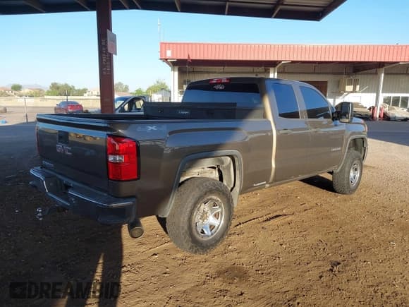✅ 2014 GMC Sierra 1500 • VIN: 1GTV2TEHXEZ255449 • Лот: 42257677. Опубликован ранее на IAAI с пробегом 139 639 миль. Бесплатный доступ к архиву аукционных продаж из США и подробный отчёт об истории автомобиля на DreamBid. Изображение 4.