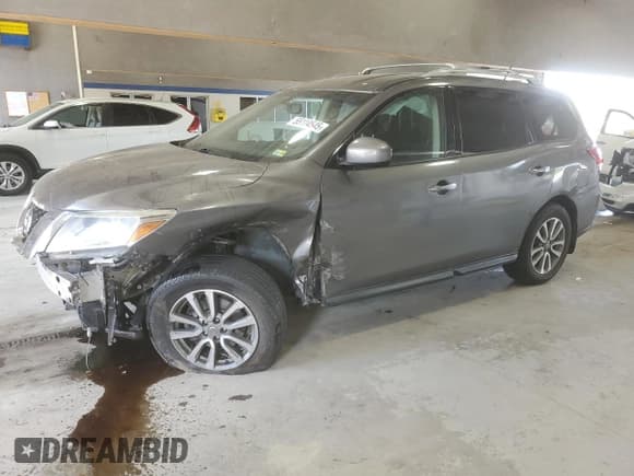 ✅ 2016 Nissan Pathfinder SV • VIN: 5N1AR2MM8GC664294 • Lot: 55114545. Listed on Copart with 149,722 mi. Free auction sales archive from the USA and detailed vehicle history report at DreamBid. Image 1.