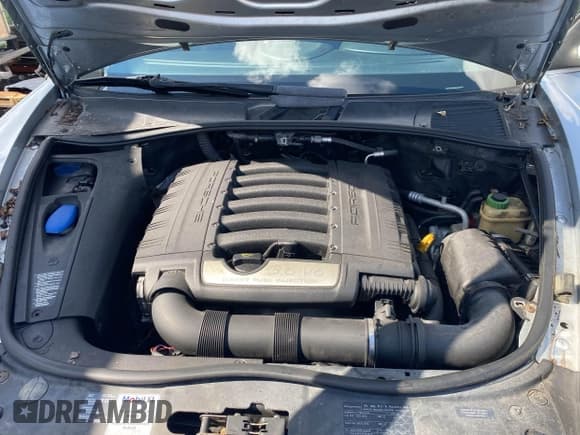 ✅ 2010 Porsche Cayenne • VIN: WP1AA2AP7ALA05266 • Лот: 43741648. Опубликован ранее на IAAI с пробегом 195 407 миль. Бесплатный доступ к архиву аукционных продаж из США и подробный отчёт об истории автомобиля на DreamBid. Изображение 10.