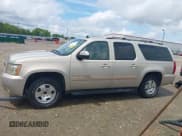 ✅ 2007 Chevrolet Suburban LTZ • VIN: 1GNFC16047R389477 • Lot: 42236857. Listed on IAAI with 212,863 mi. Free auction sales archive from the USA and detailed vehicle history report at DreamBid. Image 14.