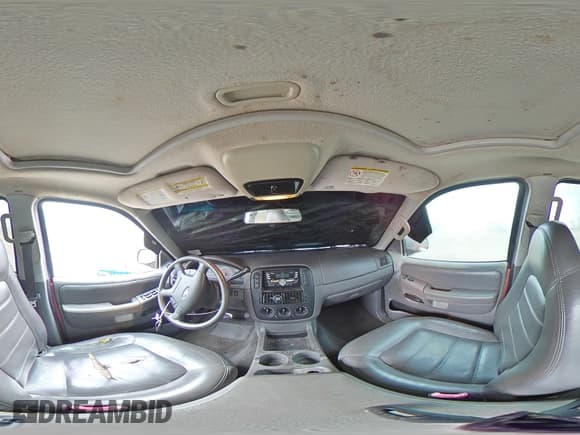 ✅ 2002 Ford Explorer XLT • VIN: 1FMDU73W52UB72983 • Лот: 81581295. Опубликован ранее на Copart с пробегом Не указан. Бесплатный доступ к архиву аукционных продаж из США и подробный отчёт об истории автомобиля на DreamBid. Изображение 16.
