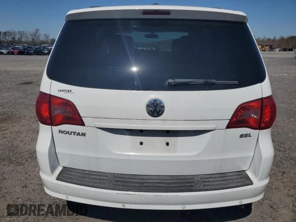 ✅ 2014 Volkswagen Routan • VIN: 2C4RVADG8ER135455 • Lot: 51336385. Listed on Copart with 86,341 mi. Free auction sales archive from the USA and detailed vehicle history report at DreamBid. Image 6.