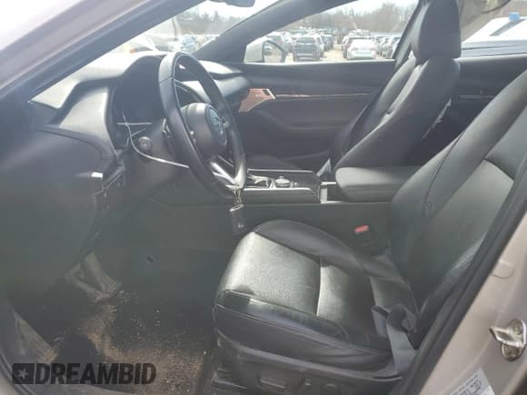 ✅ 2022 Mazda 3 Premium • VIN: JM1BPBML2N1501090 • Лот: 48104385. Опубликован ранее на Copart с пробегом 22 356 миль. Бесплатный доступ к архиву аукционных продаж из США и подробный отчёт об истории автомобиля на DreamBid. Изображение 7.