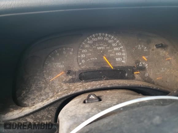 ✅ 2005 Chevrolet Silverado 1500 • VIN: 1GCEC19XX5Z227346 • Лот: 71914014. Опубликован ранее на Copart с пробегом Не указан. Бесплатный доступ к архиву аукционных продаж из США и подробный отчёт об истории автомобиля на DreamBid. Изображение 9.