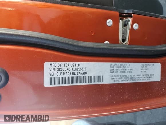 ✅ 2020 Dodge Charger R/T • VIN: 2C3CDXCTXLH255372 • Lot: 90879045. Wystawiony na Copart z przebiegiem 110 772 mil. Bezpłatny archiwum sprzedaży aukcyjnych z USA i szczegółowy raport historii pojazdu na DreamBid. Zdjęcie 13.
