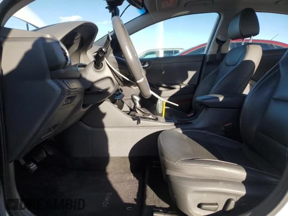 ✅ 2019 Hyundai Ioniq Limited • VIN: KMHC05LC1KU111311 • Lot: 47604745. Wystawiony na Copart z przebiegiem 70 014 mil. Bezpłatny archiwum sprzedaży aukcyjnych z USA i szczegółowy raport historii pojazdu na DreamBid. Zdjęcie 7.