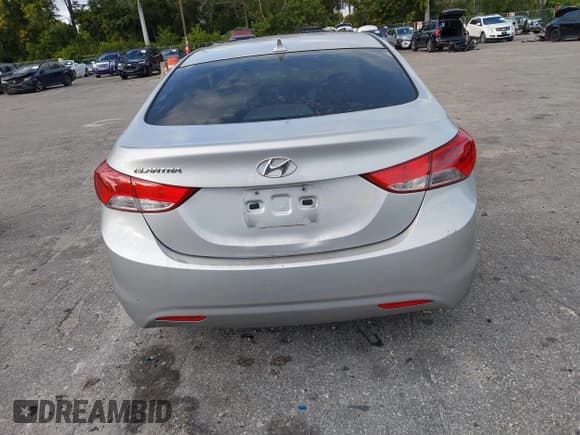 ✅ 2013 Hyundai Elantra GLS • VIN: KMHDH4AE4DU506355 • Lot: 43697014. Listed on IAAI with 174,555 mi. Free auction sales archive from the USA and detailed vehicle history report at DreamBid. Image 16.