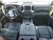 ✅ 2020 Chevrolet Silverado 1500 LTZ • VIN: 1GCUYGED7LZ235297 • Lot: 75726374. Wystawiony na Copart z przebiegiem Nie podano. Bezpłatny archiwum sprzedaży aukcyjnych z USA i szczegółowy raport historii pojazdu na DreamBid. Zdjęcie 8.