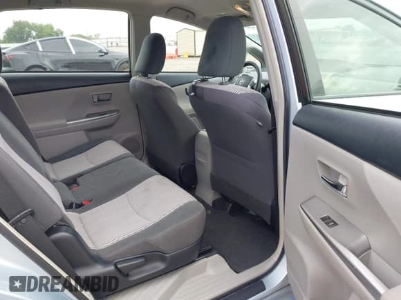 ✅ 2015 Toyota Prius Two • VIN: JTDZN3EU0FJ022766 • Lot: 42812510. Listed on IAAI with 233,074 mi. Free auction sales archive from the USA and detailed vehicle history report at DreamBid. Image 8.